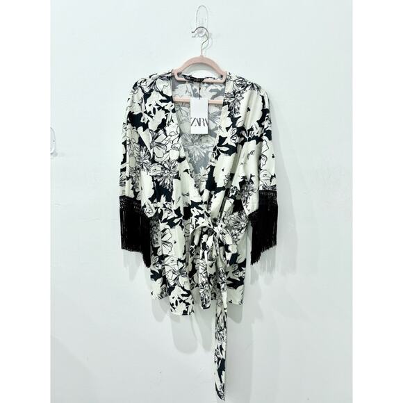 NWT Zara Floral Print Fringe Cuffs Kimono Wrap Jacket White Black Womens Sze M/L - Picture 2 of 5